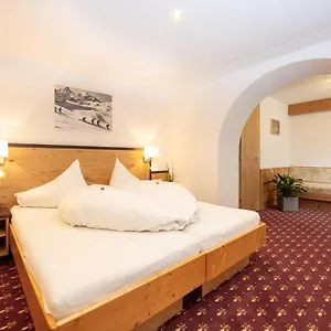 Bed & Breakfast Garni Tyola 