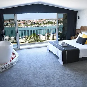 Otel Sun Paradise ***