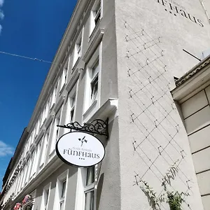 Hotel-pension Fuenfhaus Vendégház