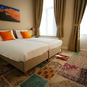 https://hooome.brusselshotelsbook.com