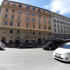 Gialli Vatican 2*, Róma Olaszország